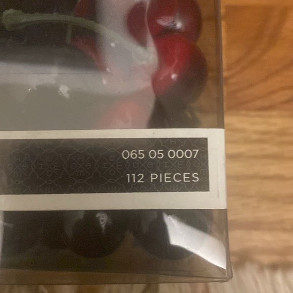 Threshold Red 112 piece Cherry Cherries Vase Fillers Set made 2007, NEW in Box - Picture 3 of 4